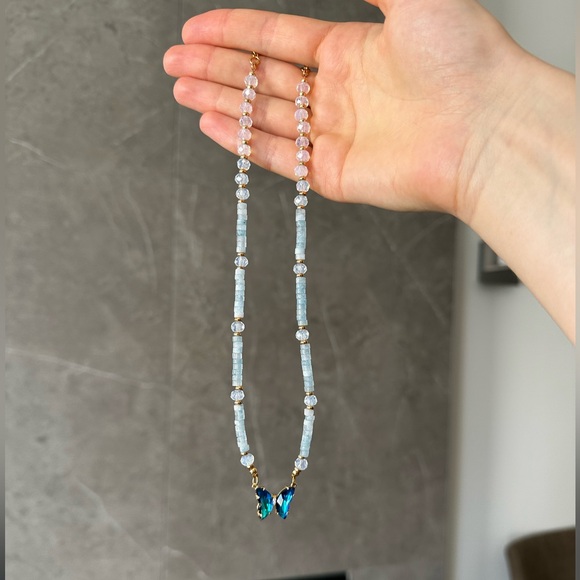 (SOLD) Beaded Necklace - Picture 3 of 9